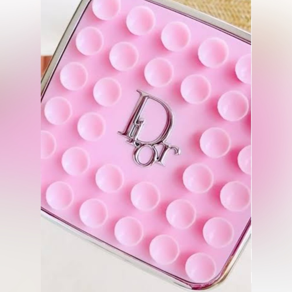Dior Octo Buddy Phone grip